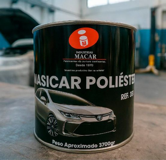 Masilla poliéster con catalizador